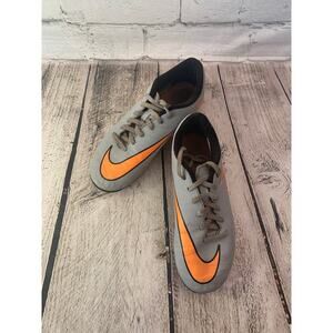 NIKE Unisex Kids HyperVenom Phelon II Soccer Cleats / Size: 3Y